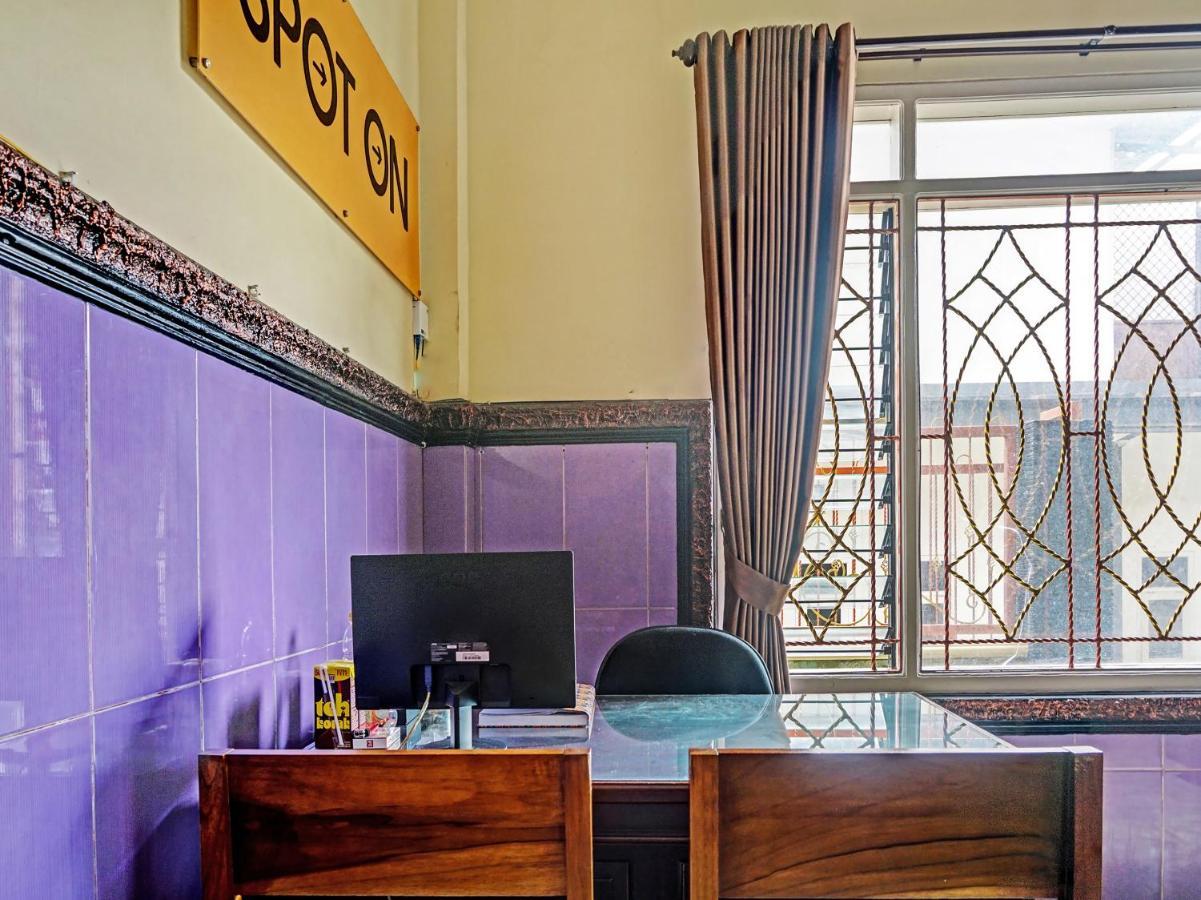 Spot On 1870 Graha Batu Mulia Hotel Buitenkant foto