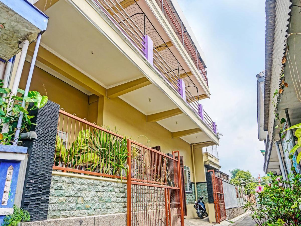 Spot On 1870 Graha Batu Mulia Hotel Buitenkant foto