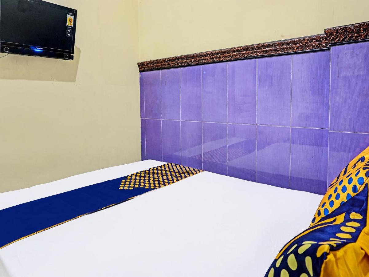 Spot On 1870 Graha Batu Mulia Hotel Buitenkant foto